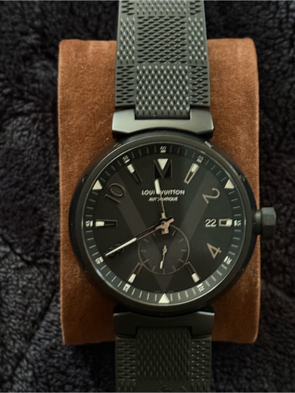 Louis Vuitton Tambour All Black Date Q1D22 Steel